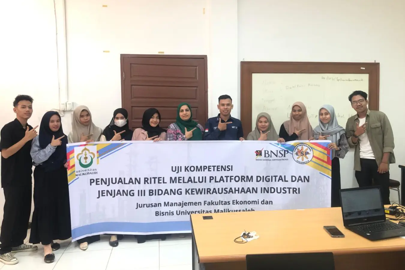 Pelaksanaan Uji Kompetensi Dengan Skema Jenjang III Bidang Kewirausahaan Industri dan Penjualan Ritel Melalui Platform Digital yang Dilaksanakan di Universitas Malikussaleh