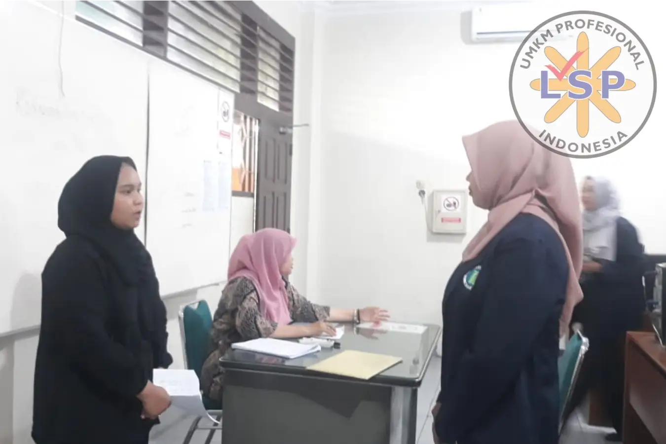 Uji Kompetensi dengan Skema  Pengelolaan umpan balik pelanggan